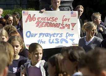 911day Photographic Tributes - MisterShortcut Approach - Photo >
<img src=